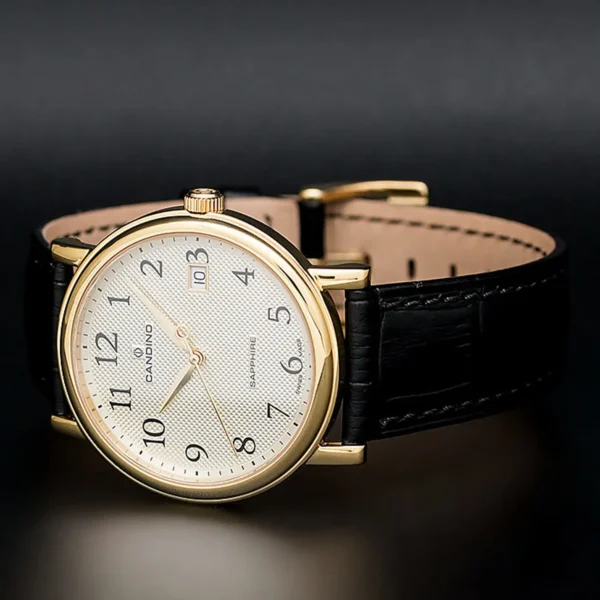 ساعت مردانه کاندینو مدل C4489/1، ساعتی کلاسیک و بند چرمی از این برند سوئیسی است. واچزاپ نمایندگی رسمی عرضه کاندینوهای اصل در کشور.