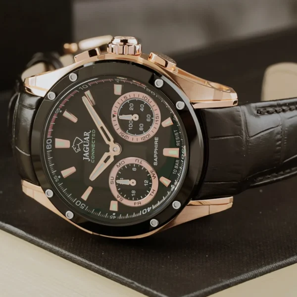 ساعت مردانه جگوار مدل J959/1، ساعتی بند چرمی از این برند سوئیسی است. واچزاپ نمایندگی رسمی عرضه جگوار اصل در کشور با ضمانت بین المللی